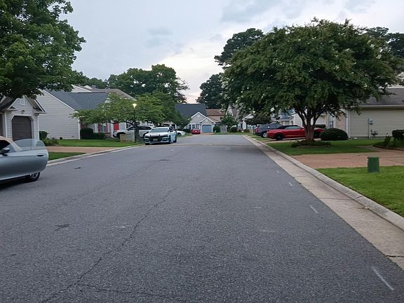 4th image of 14 Marigold Ln