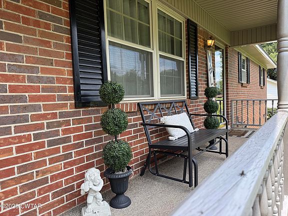 2nd image of 121 Morris Dr