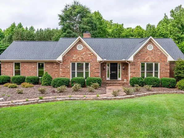 6001 Percheron Trl, Summerfield, NC 27358