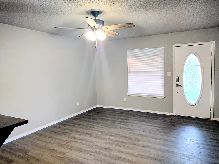 508 N Terry St #502 — Photo 5