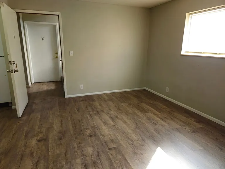 3216 S Grand Ave — Photo 7