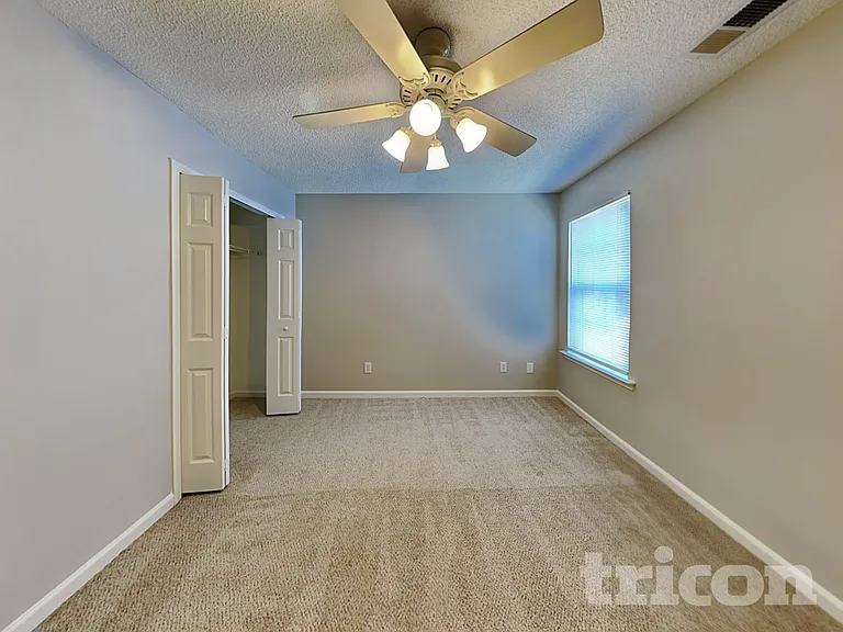 312 Buckthorne Dr — Photo 12