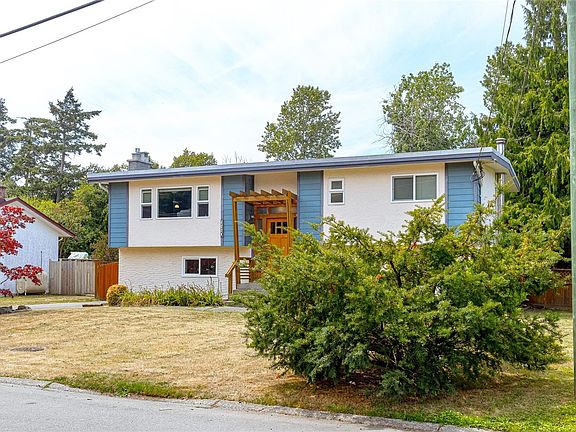 2nd image of 9480 Maryland Dr