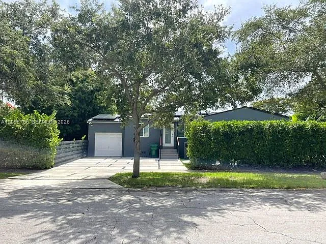 Coral Gate Sec C — Photo 2