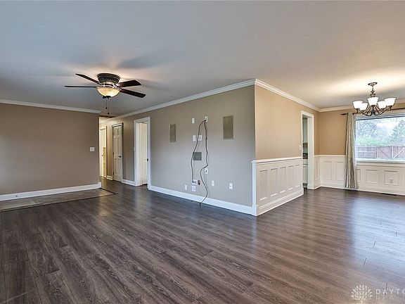 5th image of 80 Cherry Hill Dr