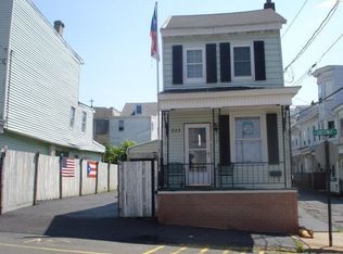 223 N Chestnut St, Shenandoah, PA 17976