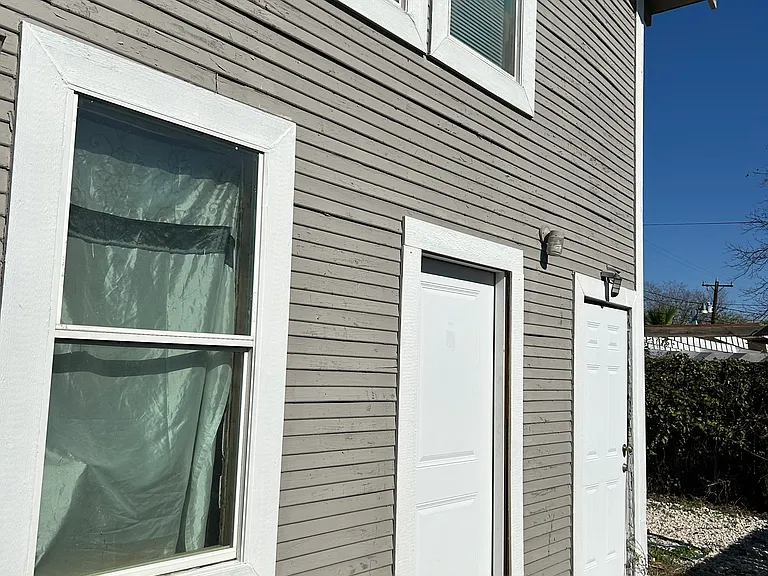 1133 1/2 W Lynwood Ave #R — Photo 3
