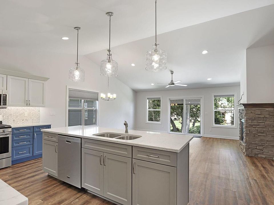 1st image of 223 Summerhaven LANE