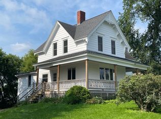 29 Park St, Presque Isle, ME 04769