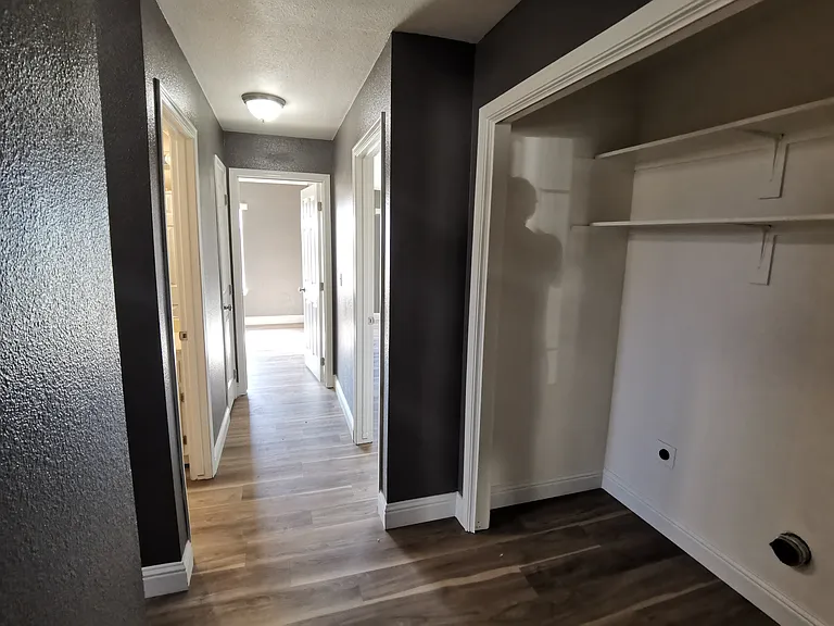 881 W Mount Diablo Ave — Photo 8