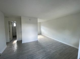 2430 SW 9th St APT 7, Miami, FL 33135
