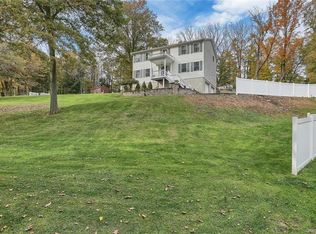 4 Hill Rd, Salisbury Mills, NY 12577