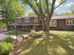 3928 Huntingdon Dr, Minnetonka, MN 55305