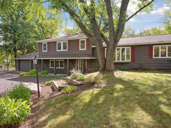 3928 Huntingdon Dr, Minnetonka, MN 55305
