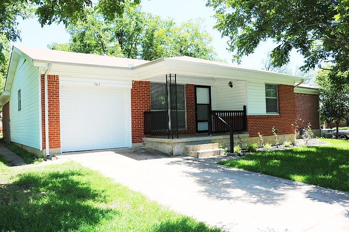 1st image of 703 Shady Ln