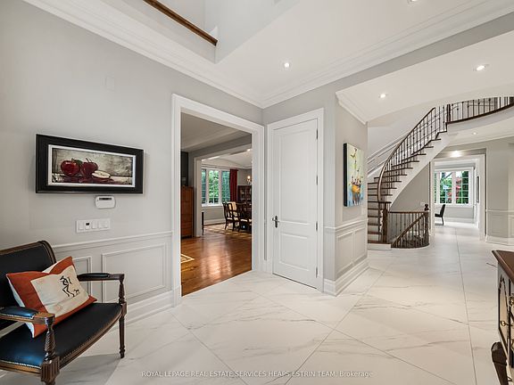 3rd image of 9 Bethesda Ct