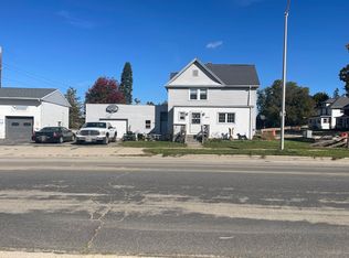 447 E Oak Grove St, Juneau, WI 53039