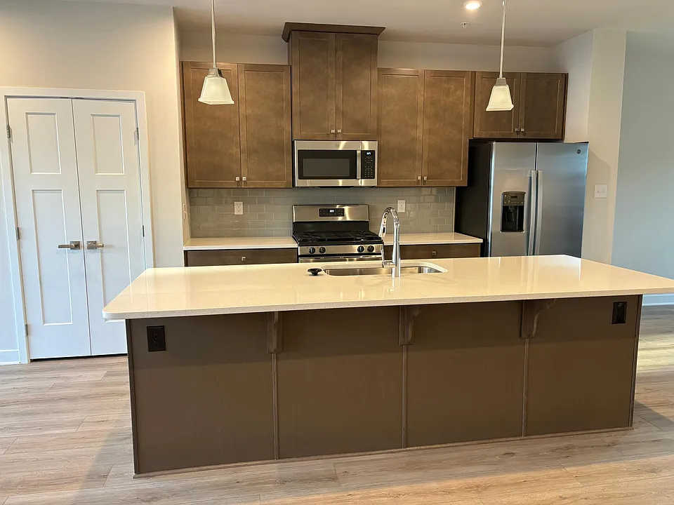 427 Paperbark Sq
