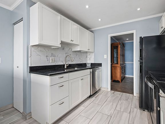 3rd image of 549 Florida Ave APT 201