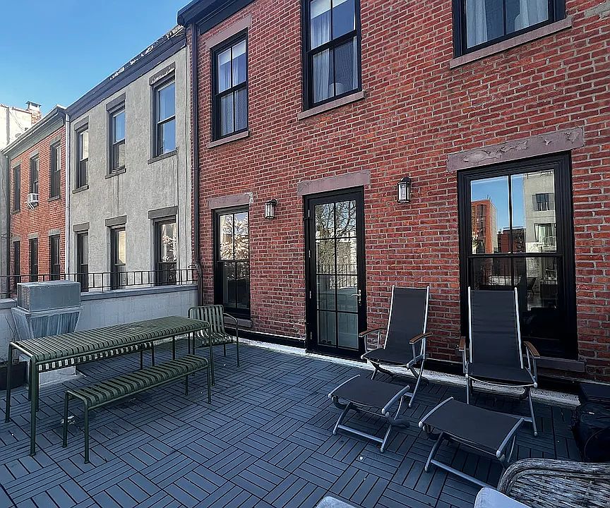 2 bed · 2 bath · 900 ft² in Prospect Heights, Brooklyn