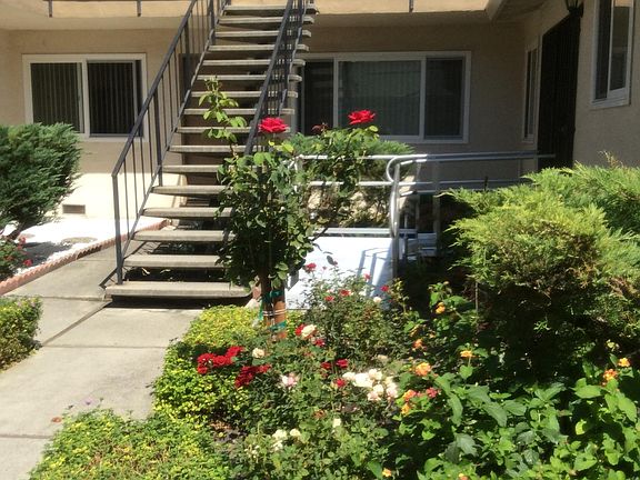 2nd image of 687 Chemeketa Dr APT D
