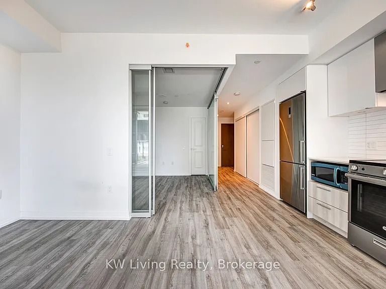 251 Jarvis St #921 — Photo 3