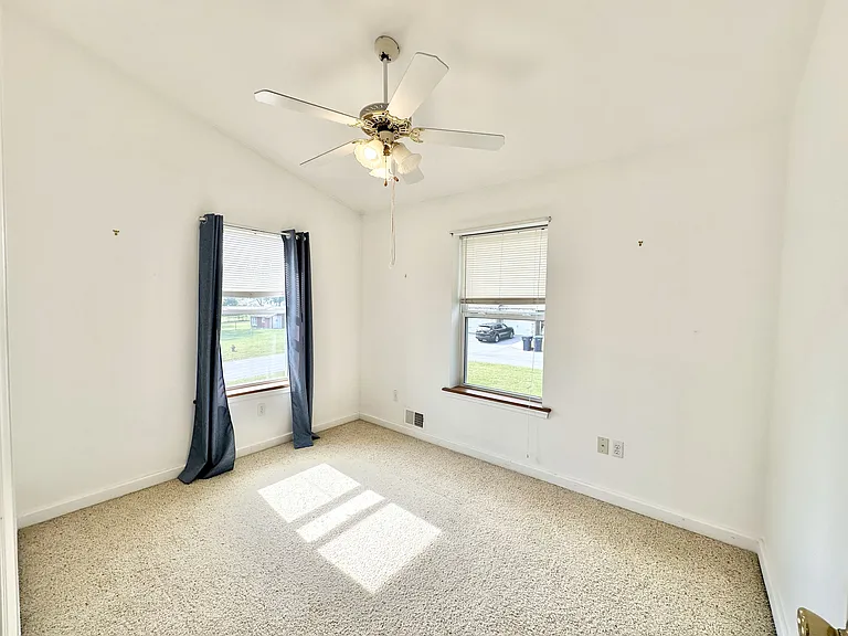 1001 Bloom Rd #103 — Photo 4