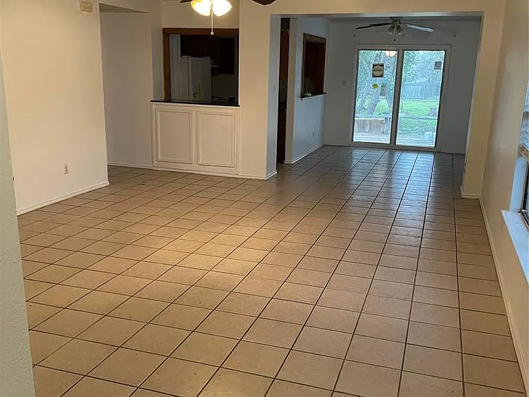 800 Oregon St — Photo 2