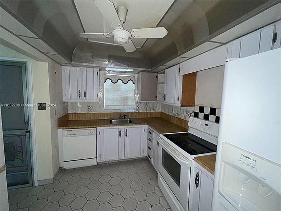 3rd image of 6200 NW 44th St APT 114