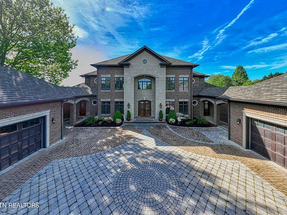 2nd image of 529 Stone Vista Ln