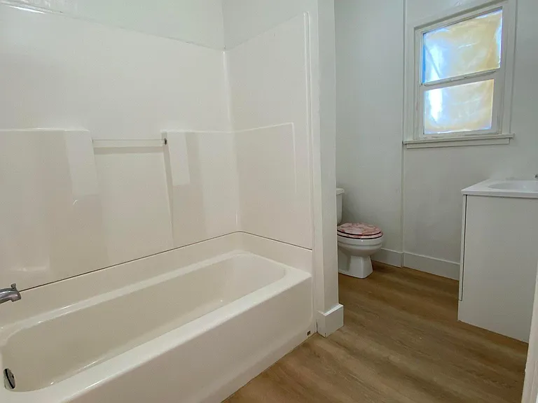5112 W Mission Blvd #1 — Photo 10