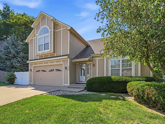 3rd image of 410 Taylor Ln