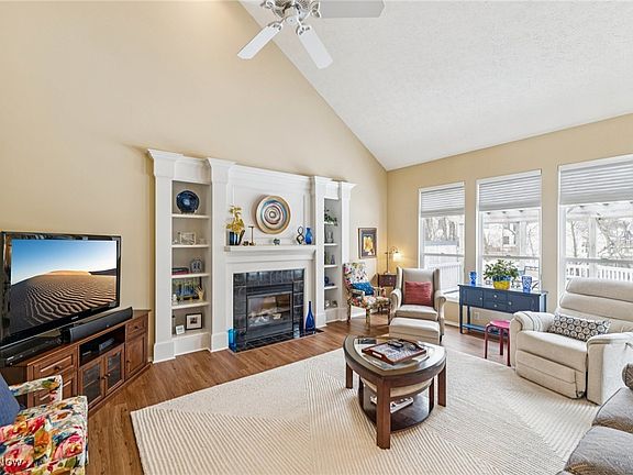 5th image of 558 Brennans Ct