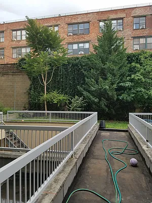Rented by Space Link Realty | media 31