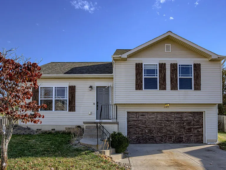 15405 Fillmore Cir — Photo 1