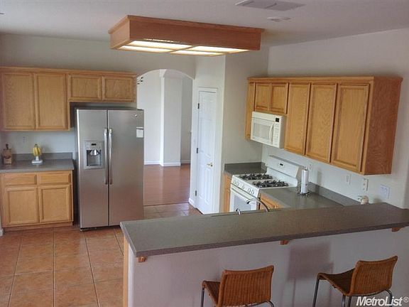 3rd image of 1677 Calabasa Dr