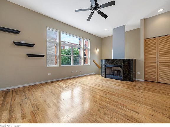 4th image of 2324 W Bloomingdale Ave APT B