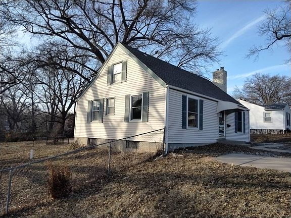 3rd image of 7020 Raytown Rd