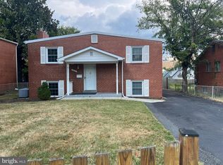 4517 N Carlin Springs Rd, Arlington, VA 22203