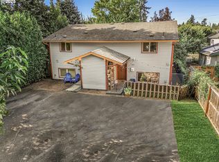 1622 SE Clatsop St, Portland, OR 97202