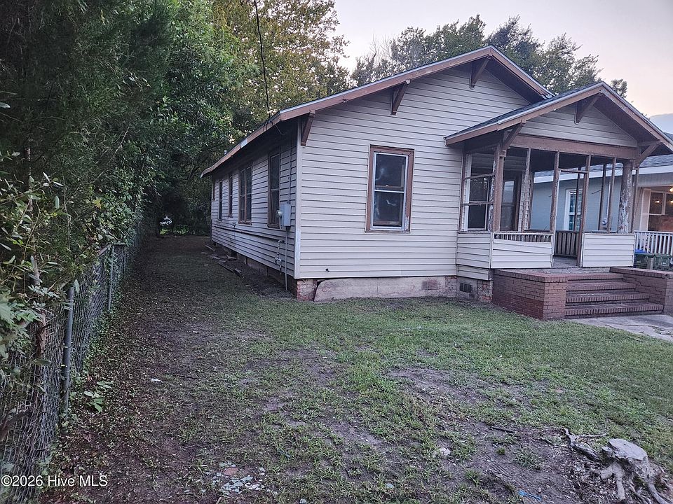 1st image of 207 N 12th Street