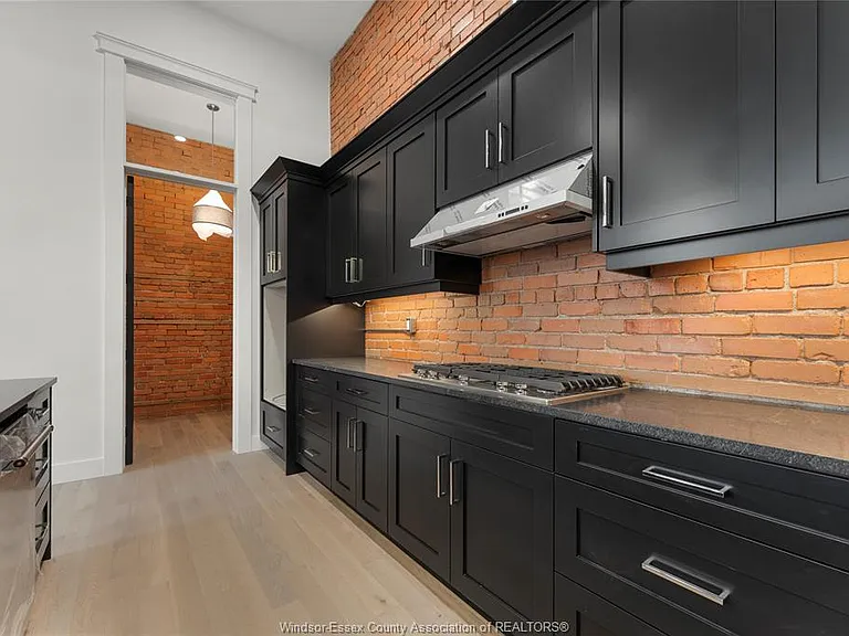 247 Brock St #301 — Photo 10