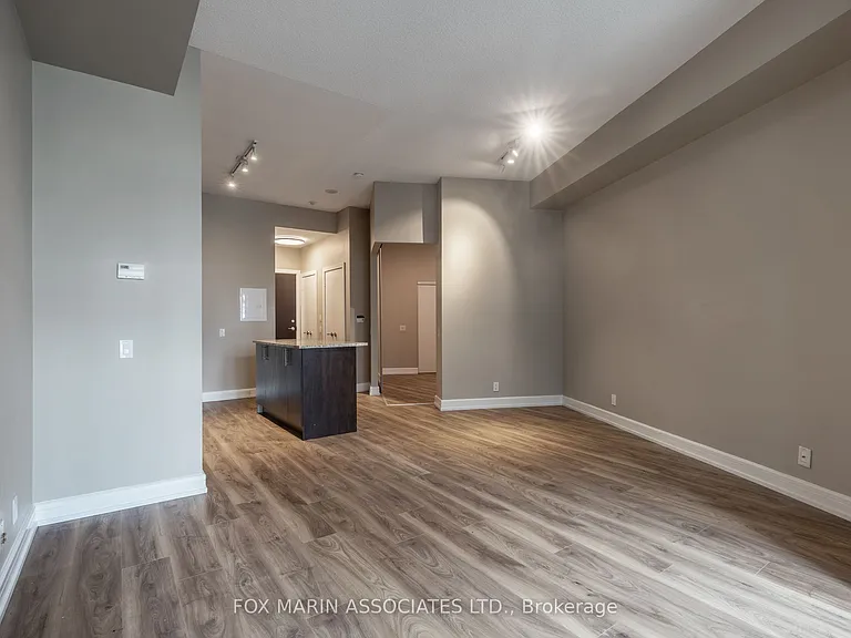 112 George St S #S403 — Photo 11