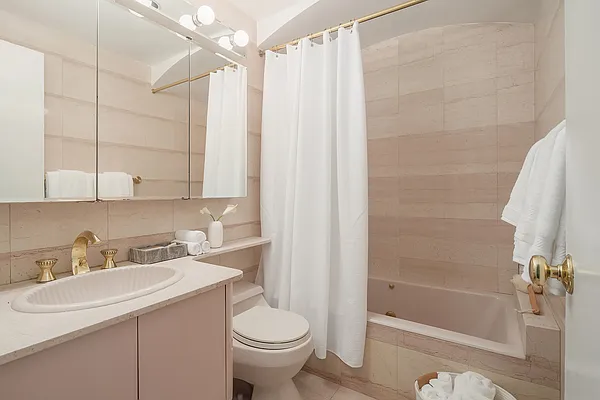 Sold by Compass | media 15