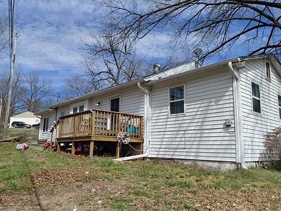 2nd image of 3812 NE Drexel Rd