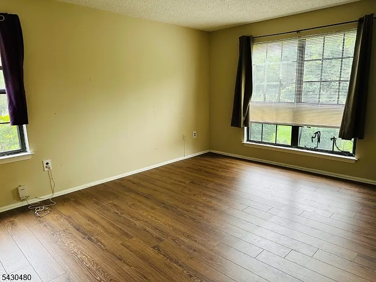 122 Crabapple Ln #122 — Photo 5