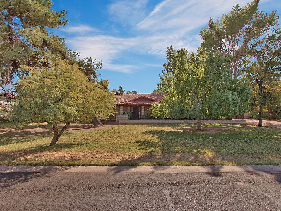 1st image of 4043 E Flower Ave