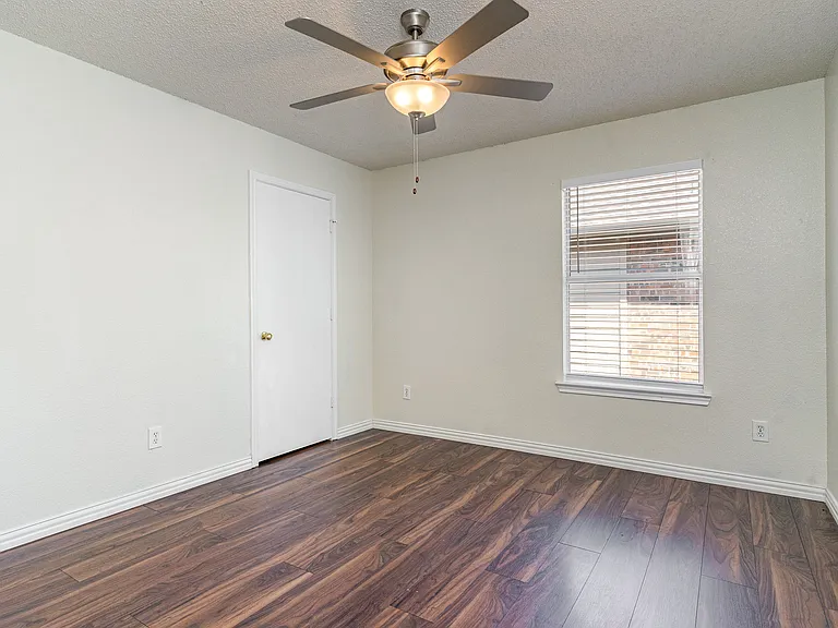 1810 Cedar Ridge Dr — Photo 21