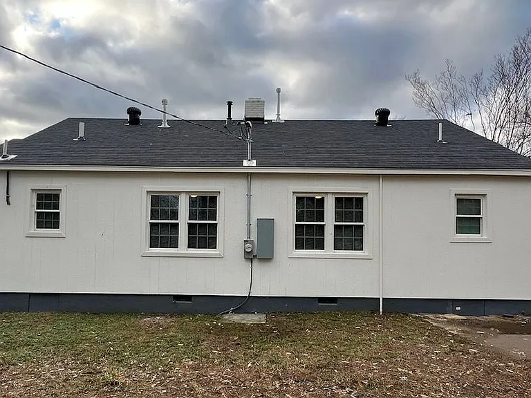 1590 Dallas St — Photo 10