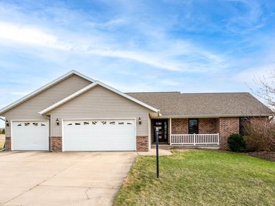 208 Karagen Cir, Metamora, IL, 61548